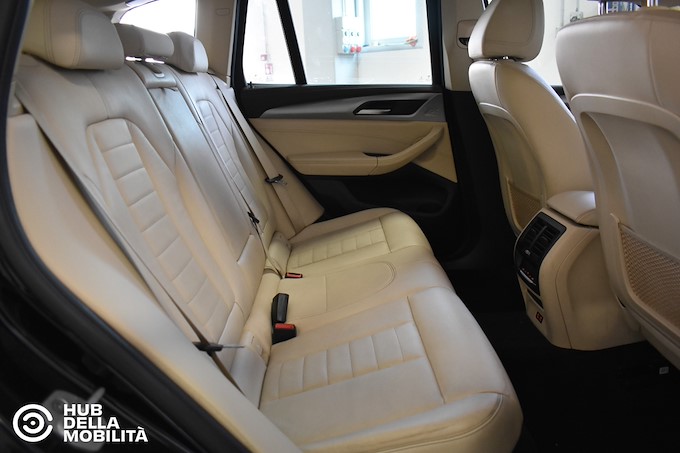 BMW X3 xDrive20d 48V Business Advantage